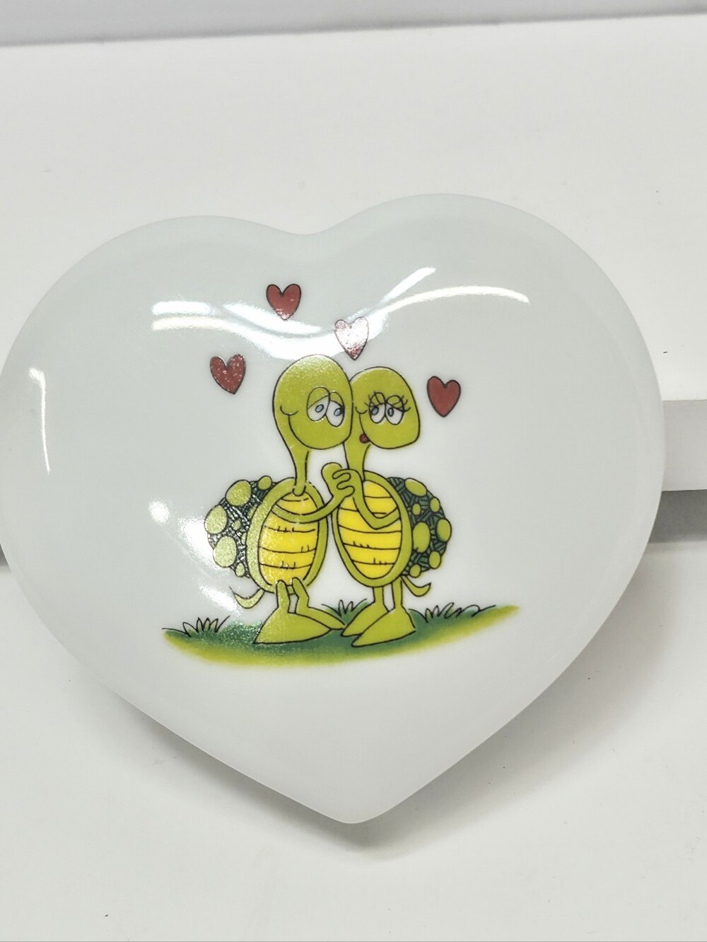 VTG porcelain heart turtle trinket box